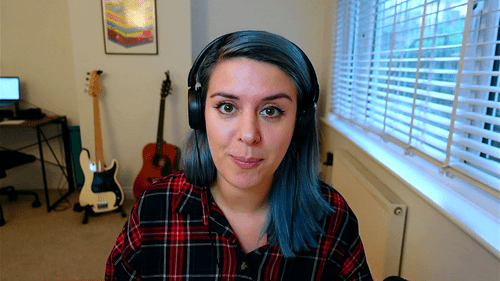 Vicky saying 'Oh hi, Mark' to a participant while streaming